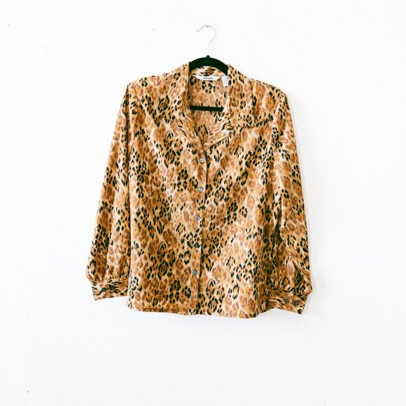 Vintage 90s/Y2K Textured Lightweight Alia Petites Animal Print Blouse – Size 10 - Picture 1 of 5